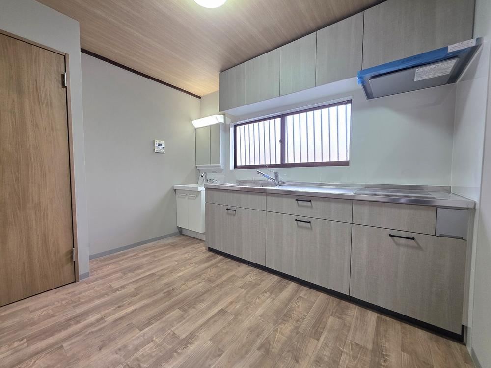 Renovated 3LDK+S House in Sakai - Photo 1