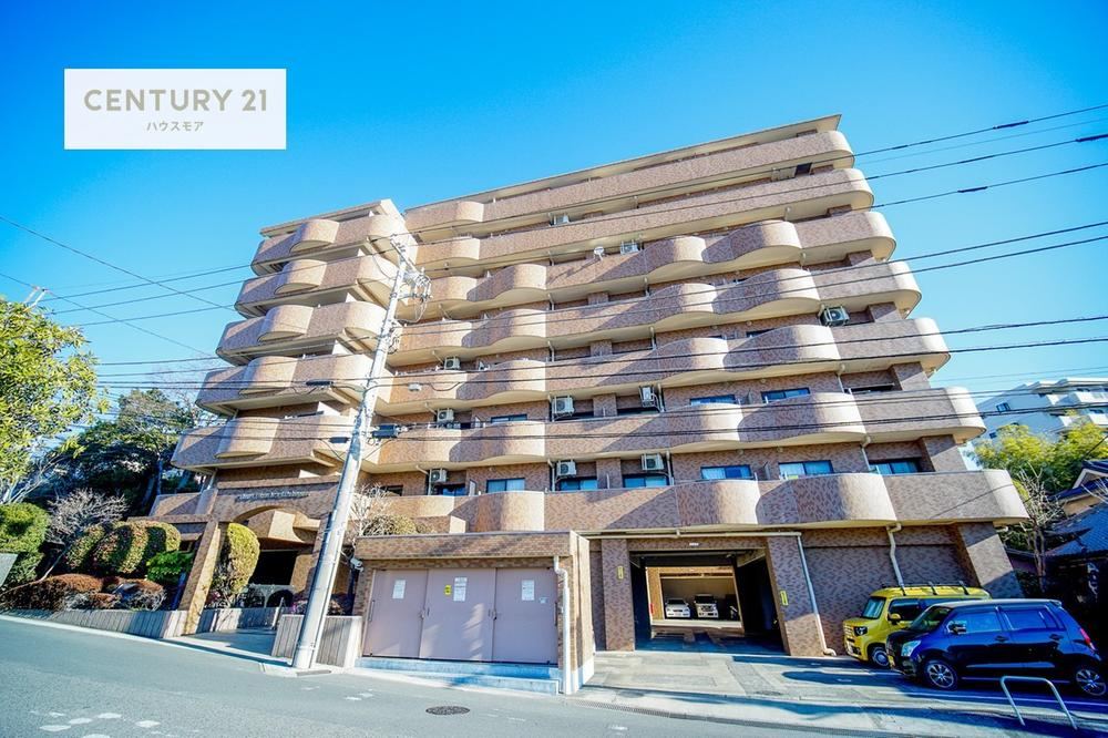 Convenient 2LDK+S Apartment in Negikuchi - Photo 1