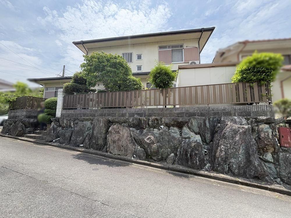 Sekisui House with Southern Garden and Terrace in Nara - Photo 1