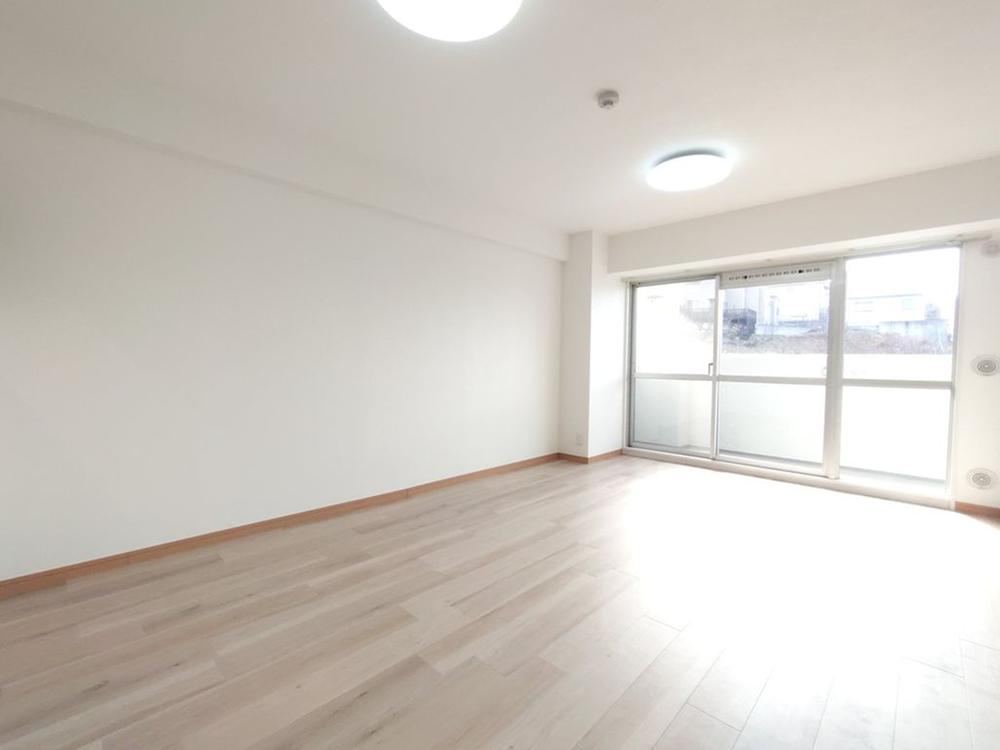 4LDK apartment in Nishinomiya, Hyogo - Photo 1