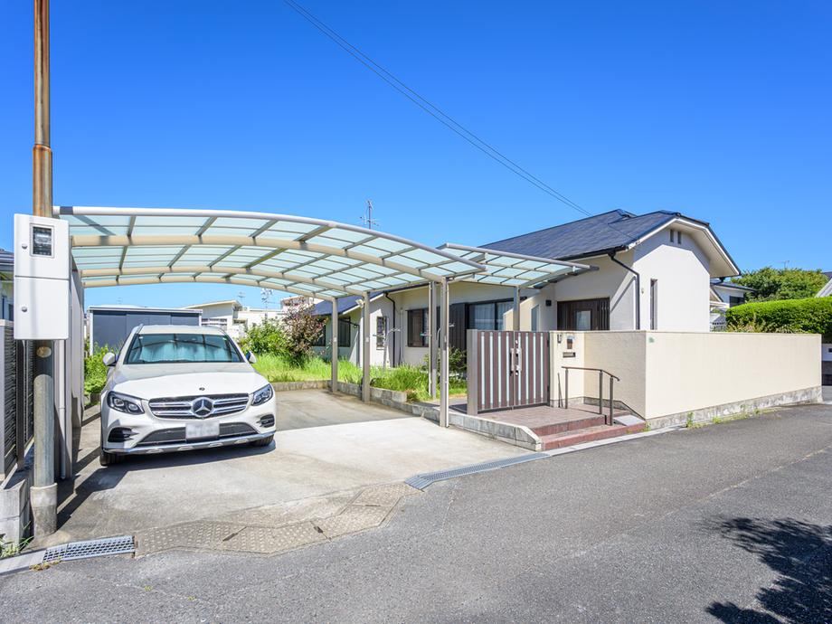 Renovated 5LDK Bungalow on a Corner Lot in Minami-Keiko - Photo 1
