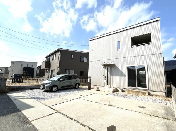 Contemporary 3LDK House in Hofu with Immediate Availability - Photo 1