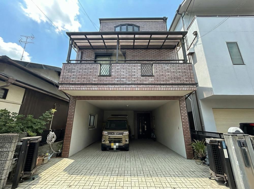 Sunny 3LDK+S Home Steps from Mukogawa Station - Photo 1
