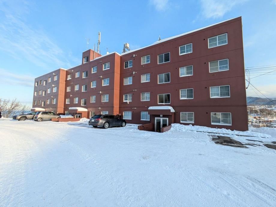 4LDK apartment in Otaru, Hokkaido - Photo 1