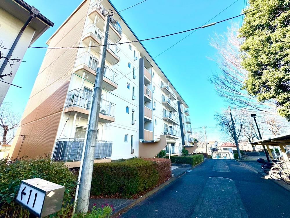 Charming 2LDK Apartment in Sagamihara - Photo 1