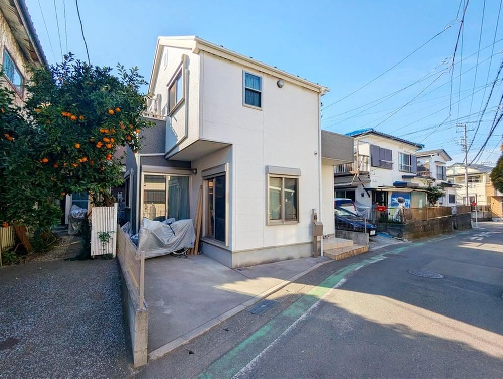 Modern 4LDK Home Built in 2018 in Ayase - Photo 1