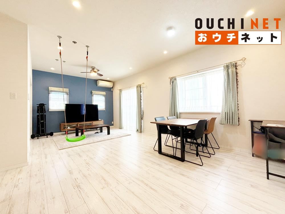 Modern 4LDK House with Solar Power in Keyakizaka, Kawanishi - Photo 1