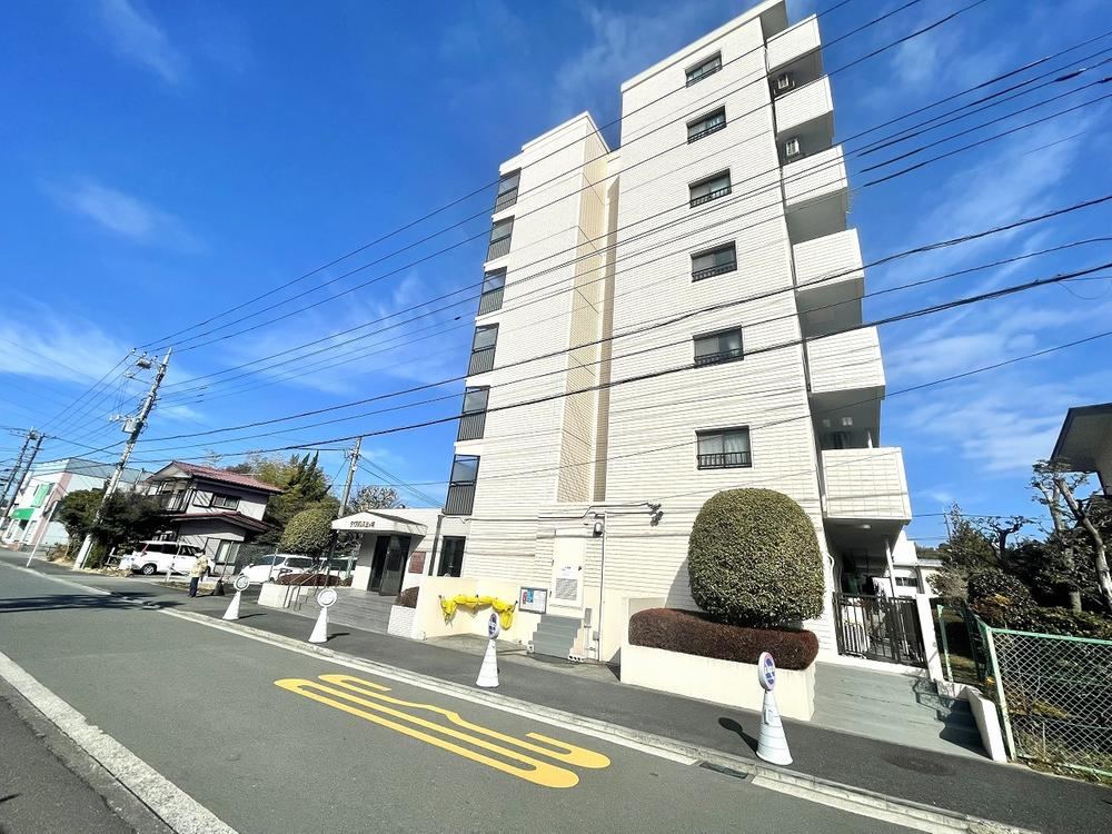 3LDK Apartment with Great Access in Asahi Ward - Photo 1