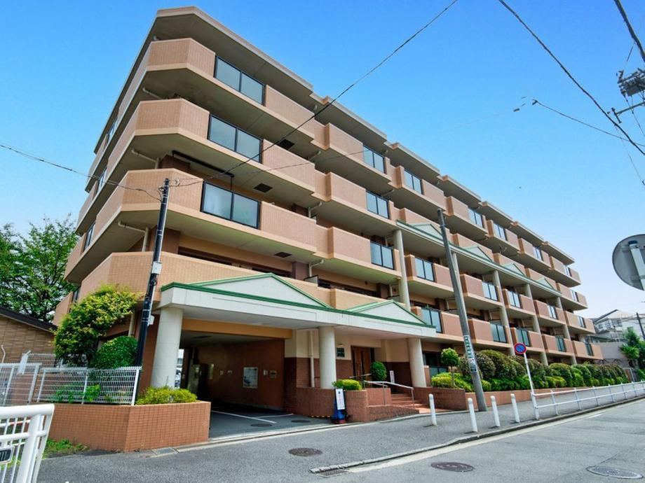 Sunny 3LDK Apartment in Nagatsuta - Photo 1