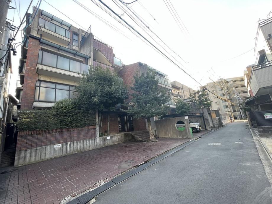 2LDK apartment in Chikusa Ward, Nagoya, Aichi - Photo 1