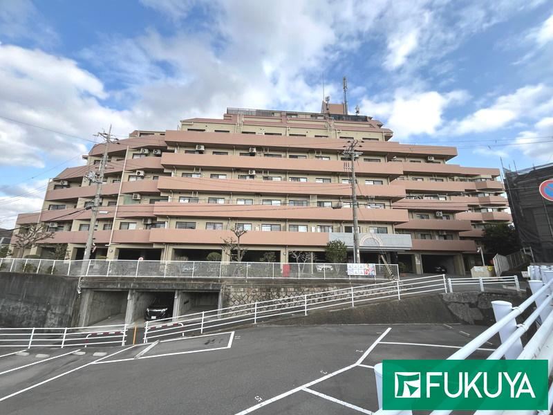 3LDK+S apartment in Hyogo Ward, Kobe, Hyogo - Photo 1