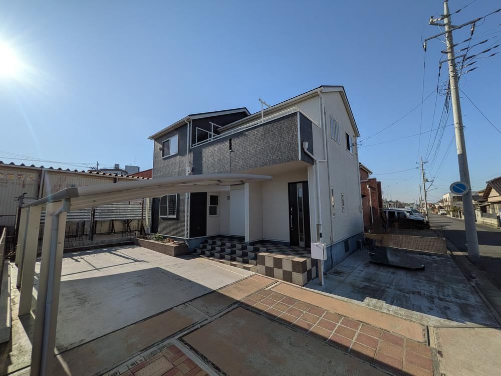 Renovated 4LDK House with Carport in Hitachinaka - Photo 1