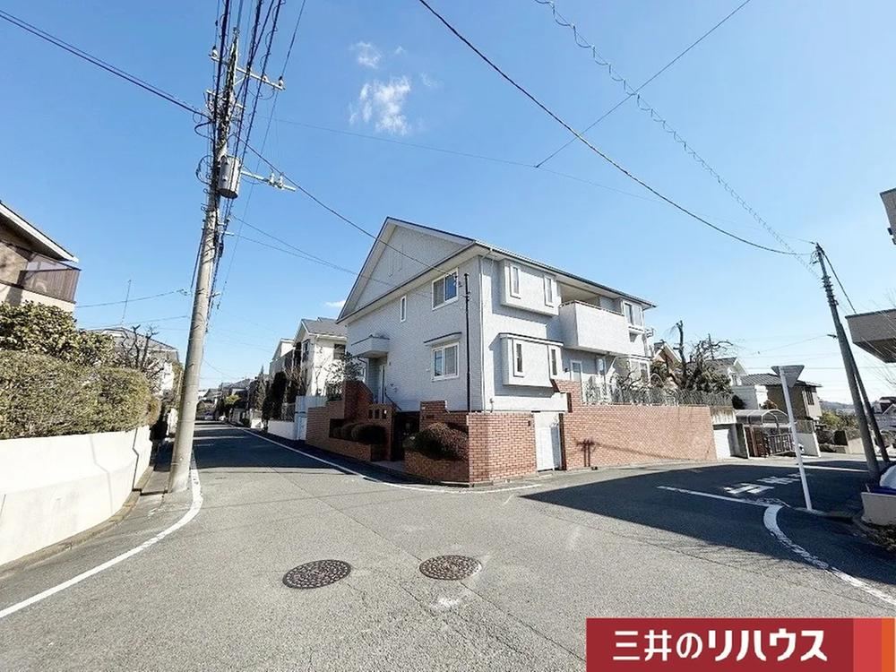 Elegant 4LDK+S House in Sakuragaoka - Photo 1