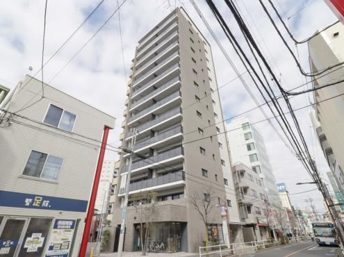 Contemporary 3LDK Apartment in Aoto - Photo 1