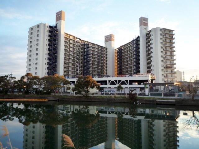 3LDK Apartment in a Convenient Tsuchiura Area - Photo 1