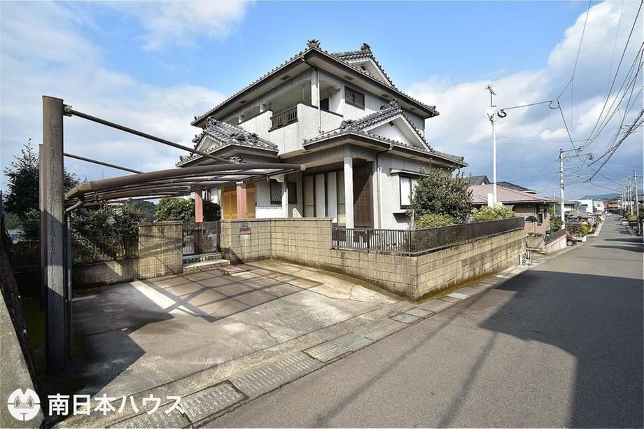 6LDK House with 2 Storage Rooms Near Meiwa Elementary - Photo 1
