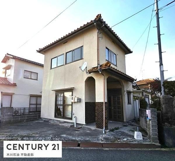 4DK House in Quiet Neighborhood of Kumano Town - Photo 1