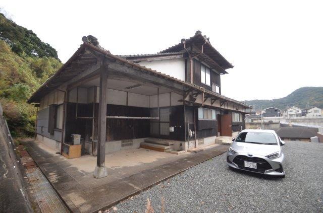 Large 6DK House Near Mojiko Station - Photo 1