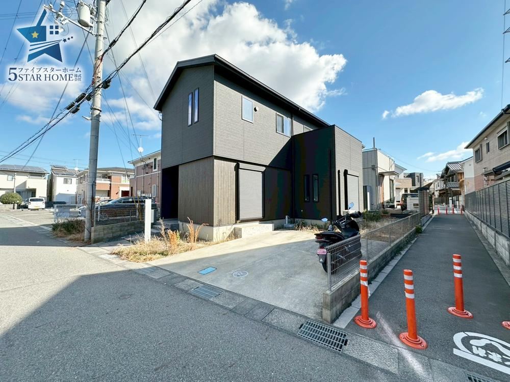 Custom-Built 4LDK Home in Futami-cho - Photo 1
