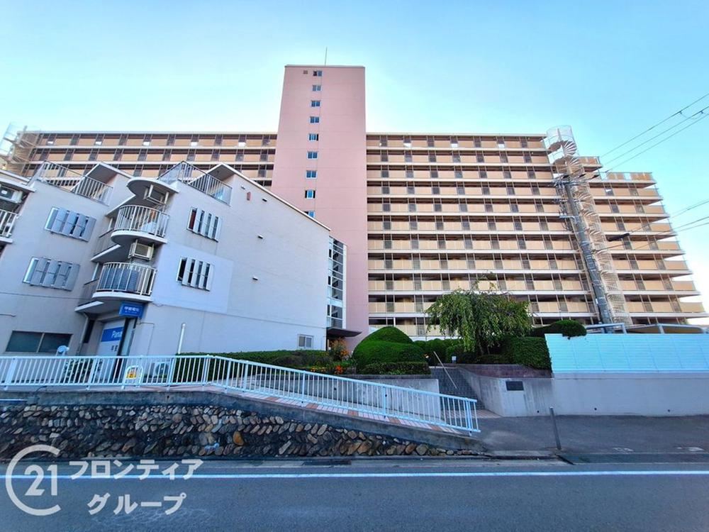 2LDK apartment in Itami, Hyogo - Photo 1