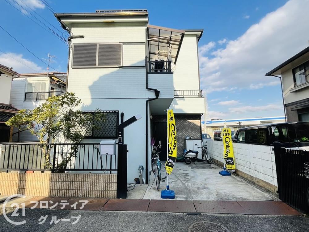 Spacious 5LDK Home in Itami with LDK Over 22 Tsubo - Photo 1