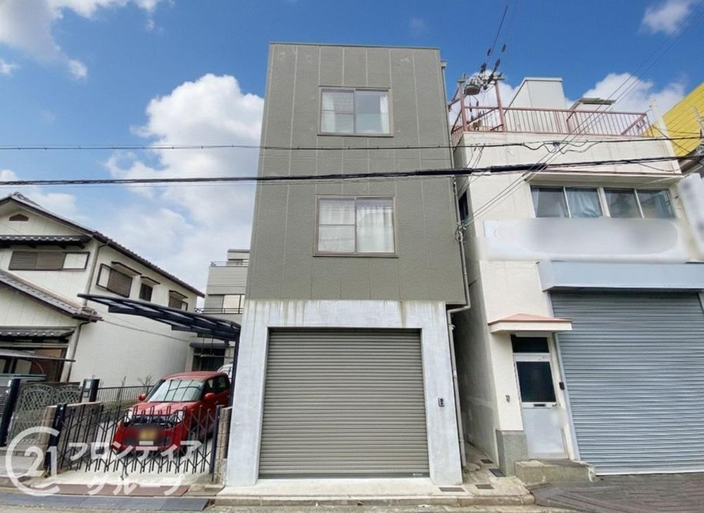 3LDK Steel-frame House Near Hanadaguchi Station, Sakai - Photo 1