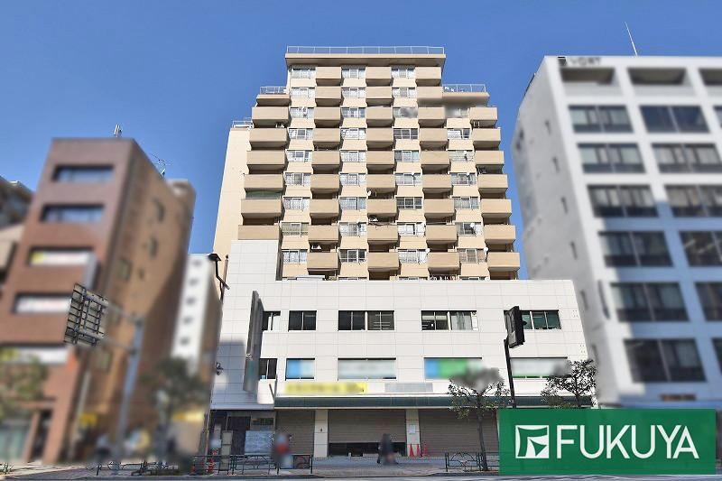Bright 2LDK Apartment Near Toyocho Station - Photo 1