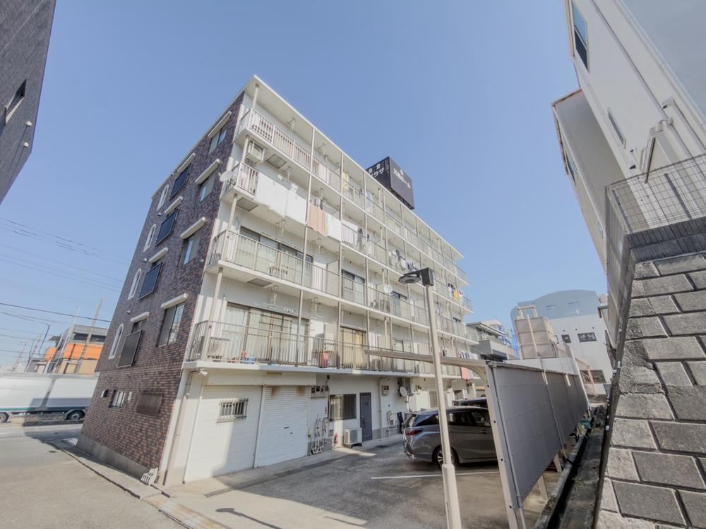 Bright 1LDK Apartment with Full Renovation Planned - Photo 1