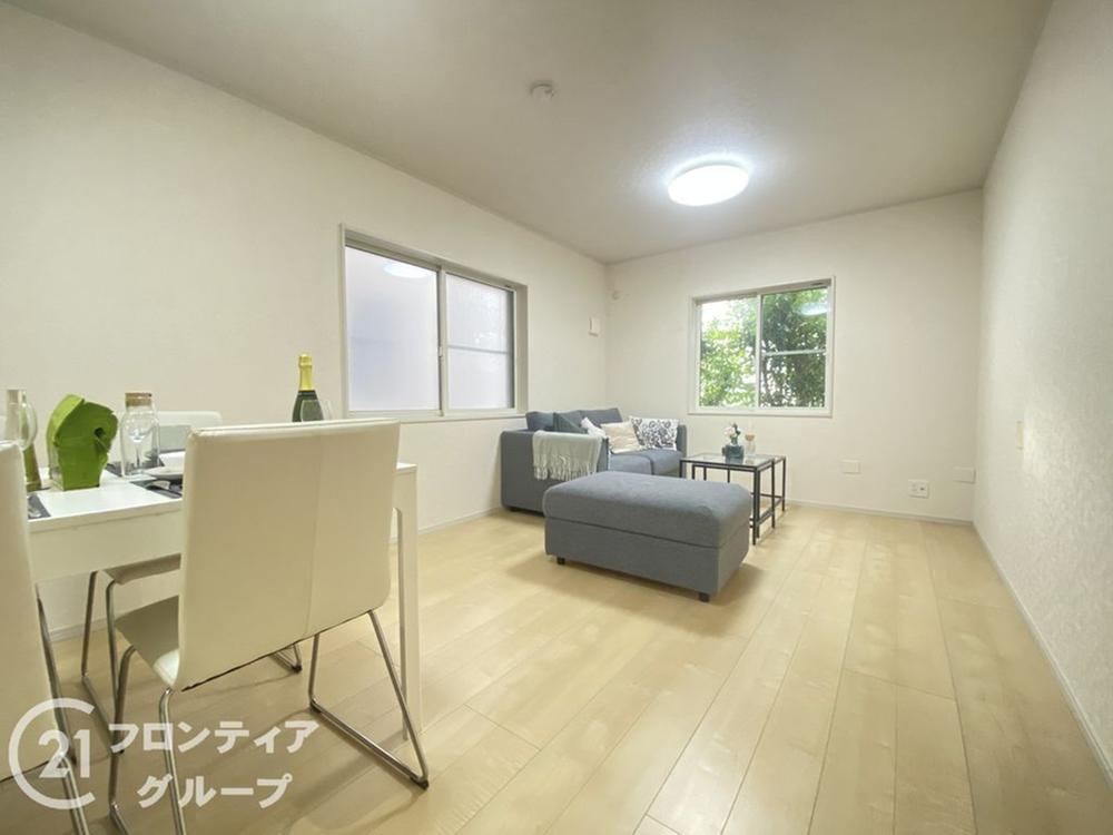 Newly Built 4LDK House in Neyagawa - Photo 1