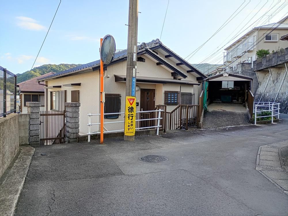 6DK Two-Family House in Hayama - Photo 1
