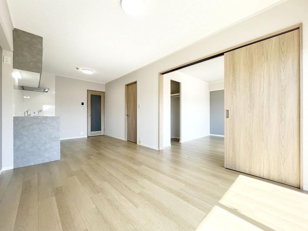 3LDK apartment in Nishinomiya, Hyogo - Photo 1