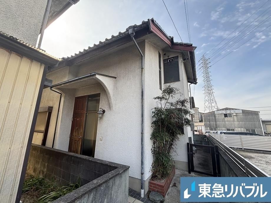Large 5LDK Home with Garden in Katsukawa - Photo 1