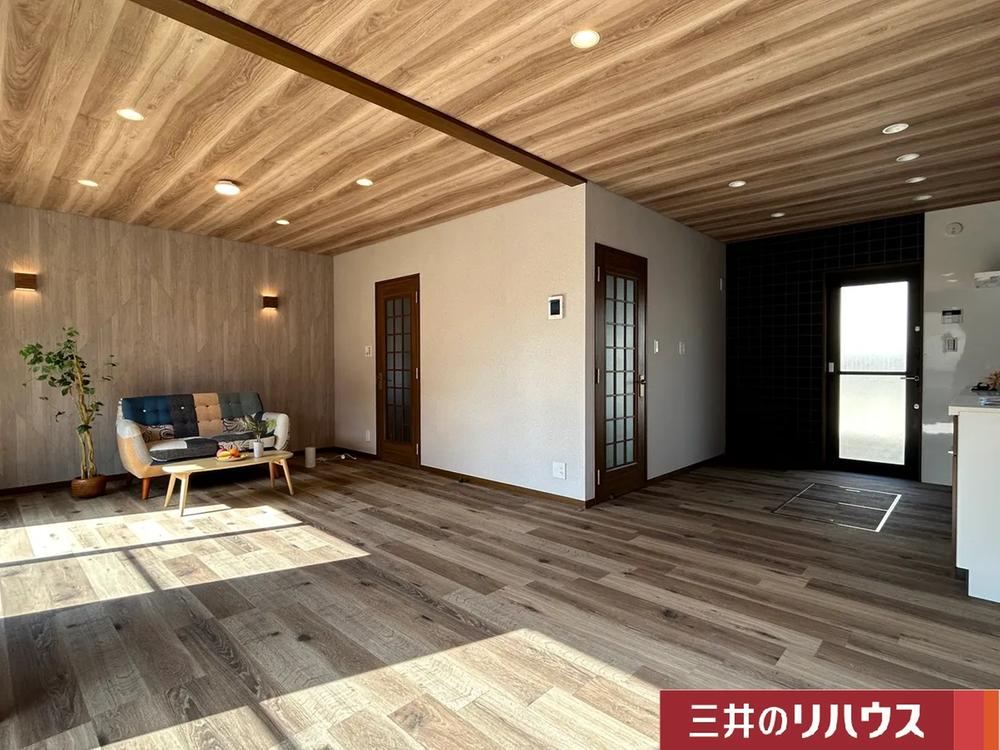 Updated 3LDK House in Midorigaoka 2, Kawanishi - Photo 1