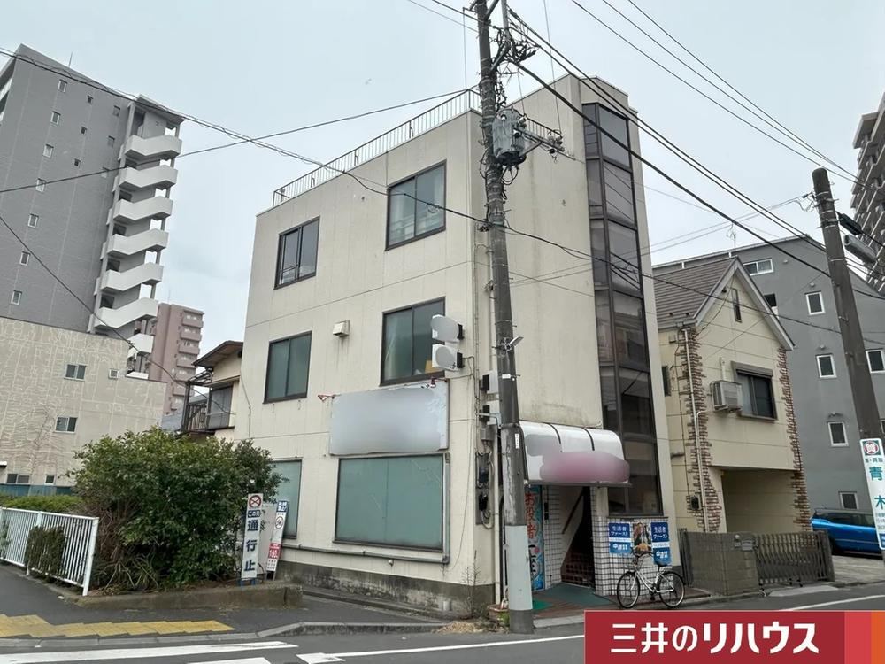 Charming 3K House Near Koiwa Station - Photo 1
