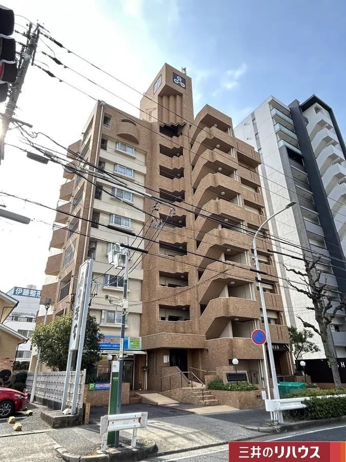 4LDK apartment in Tempaku Ward, Nagoya, Aichi - Photo 1