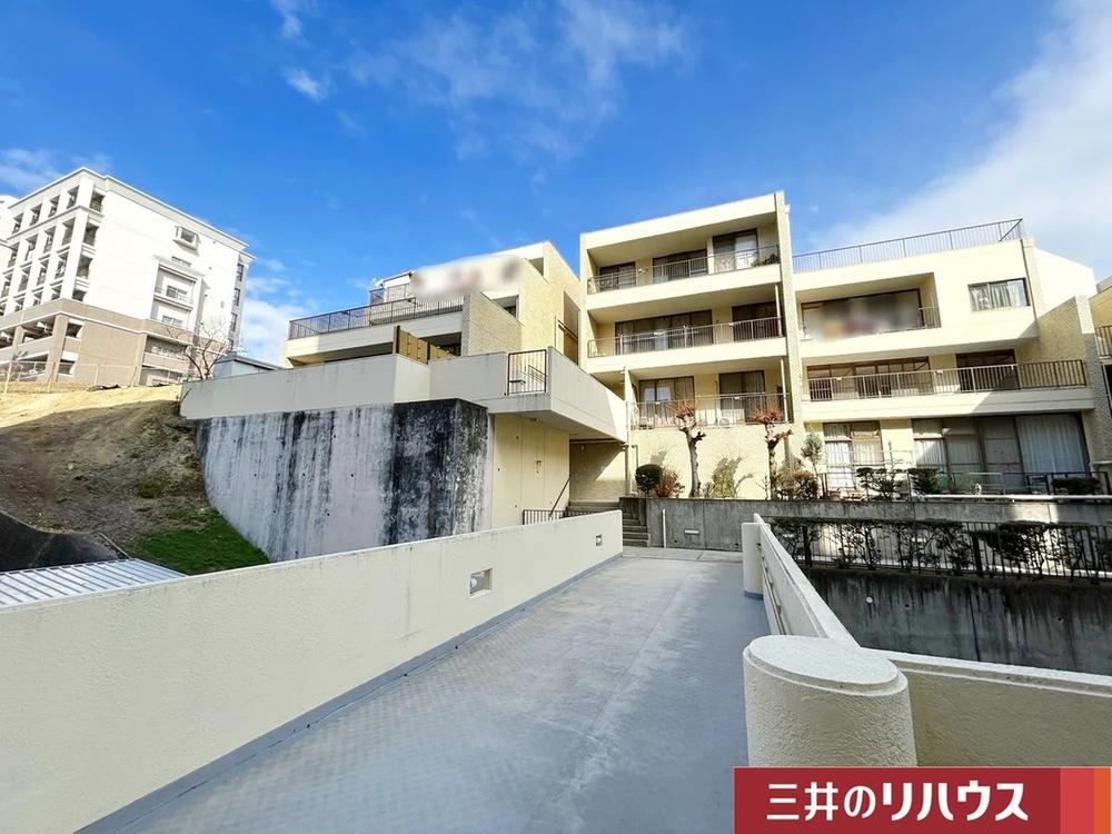 2LDK+S apartment in Meito Ward, Nagoya, Aichi - Photo 1