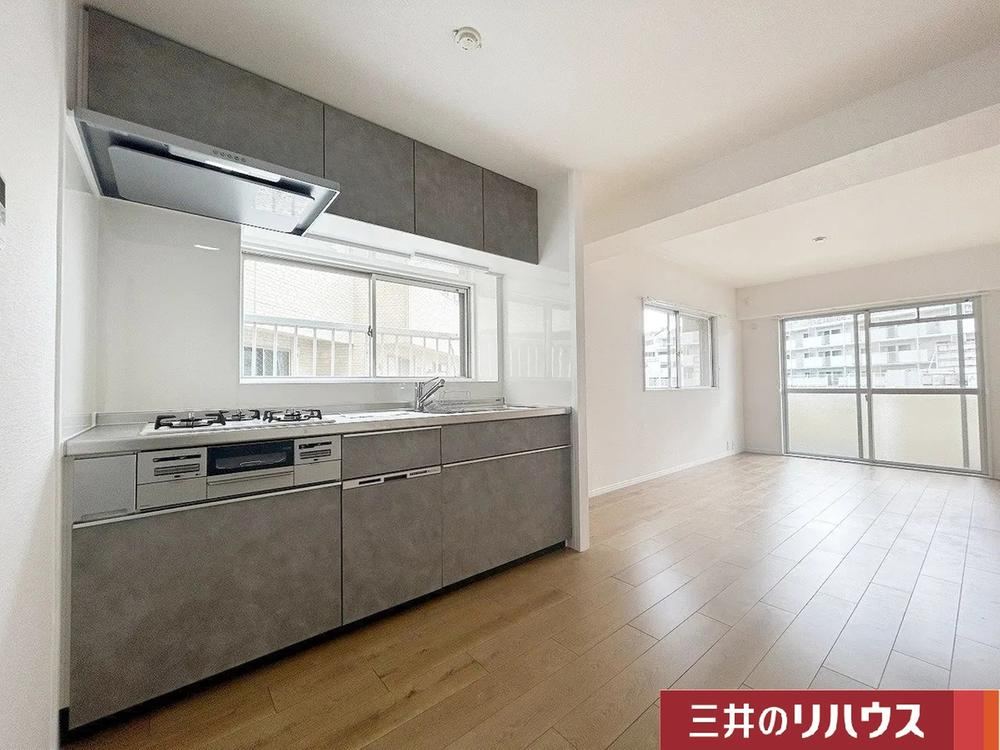3LDK apartment in Nagata Ward, Kobe, Hyogo - Photo 1
