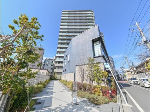 Stylish 3LDK Apartment in Tsutsujigaoka - Photo 1