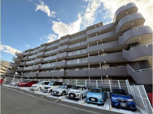 2LDK Apartment in Shinzo Minami Near Todakouen Station - Photo 1