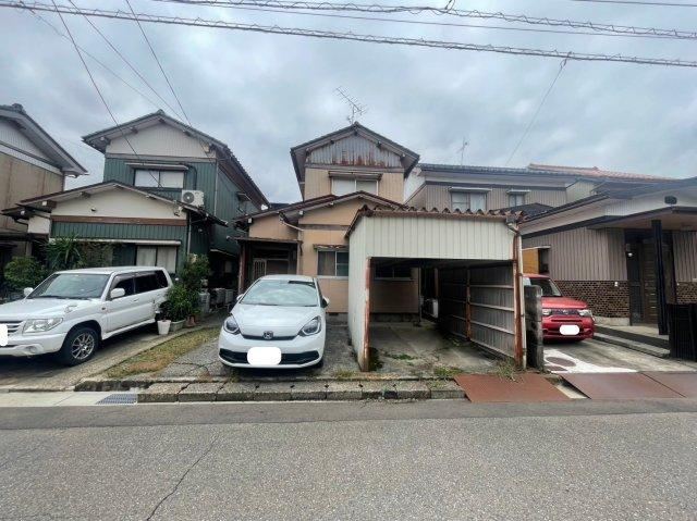 Compact 4DK House with Garage - Photo 1