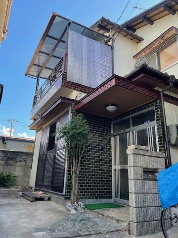 4DK Detached House on a Corner Lot in Higashi-Osaka - Photo 1