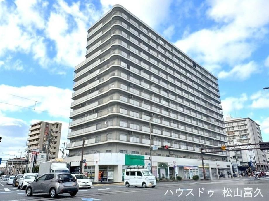studio apartment in Matsuyama, Ehime - Photo 1