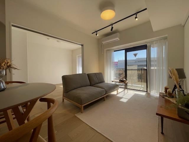 Spacious 3LDK Apartment in Shinnakazato - Photo 1