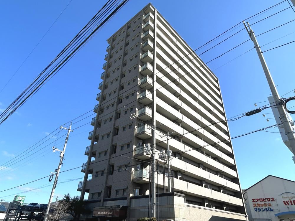 4LDK apartment in Fukuyama, Hiroshima - Photo 1