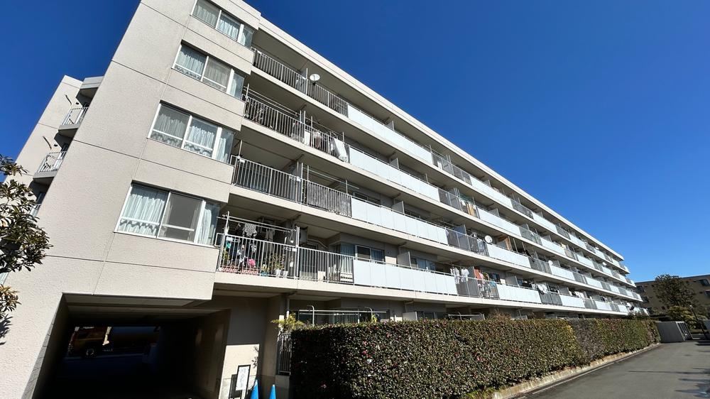 Renovated 4LDK Apartment in Tama - Photo 1