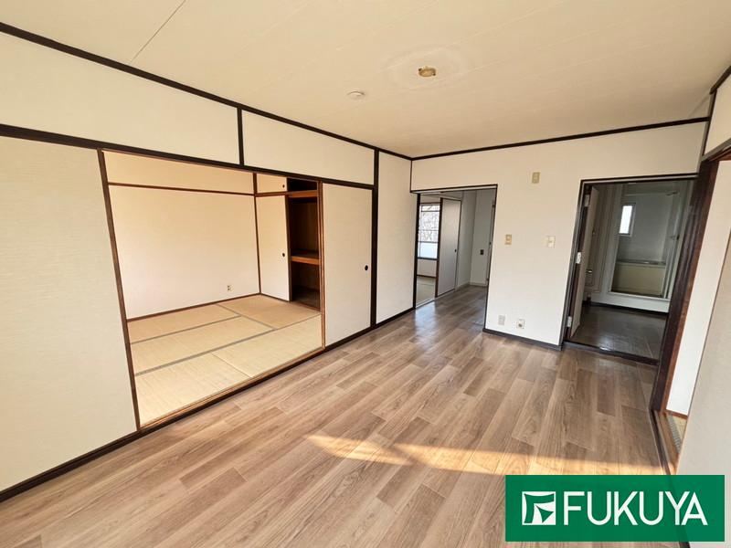 3LDK apartment in Neyagawa, Osaka - Photo 1