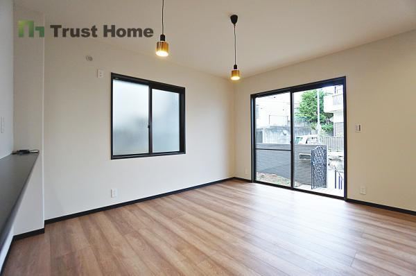 Renovated 4SLDK Detached House with Garden in Matsugaoka, Akashi - Photo 1