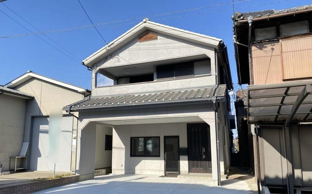 Renovated 4LDK Home with Office Potential in Shikama - Photo 1