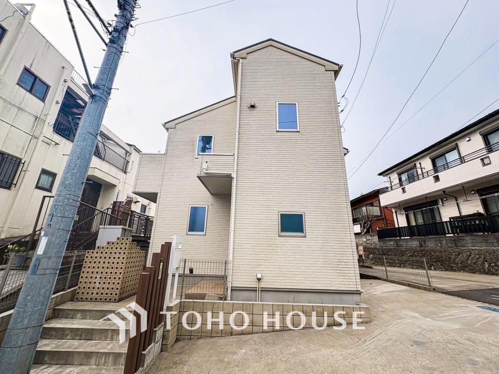 4LDK House with Sunny South Balcony in Hodogaya - Photo 1