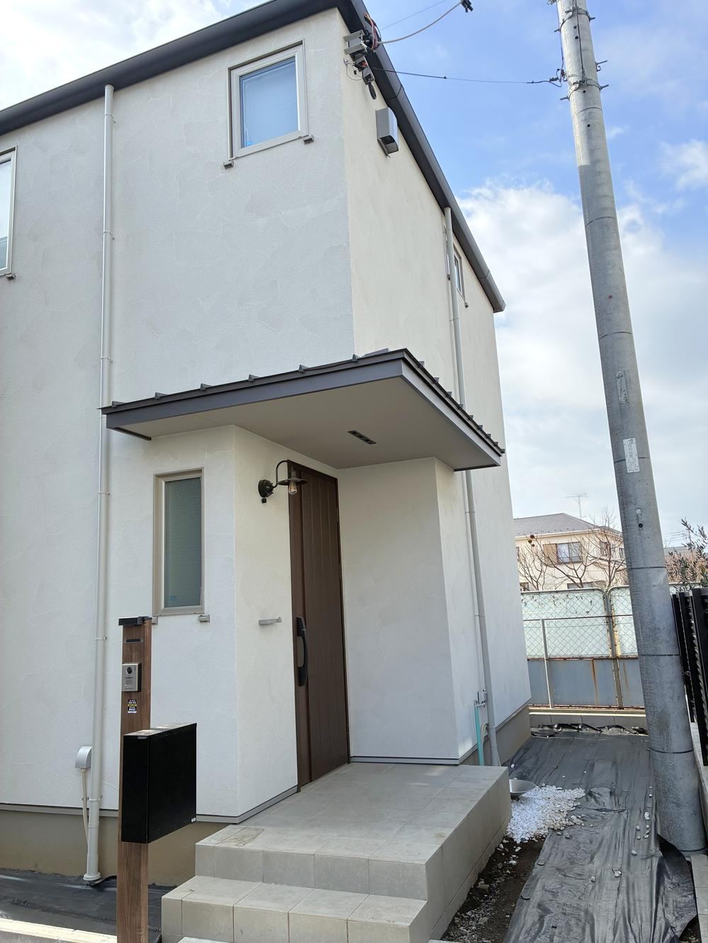Comfortable 3LDK Home with Loft in Akitsucho - Photo 1
